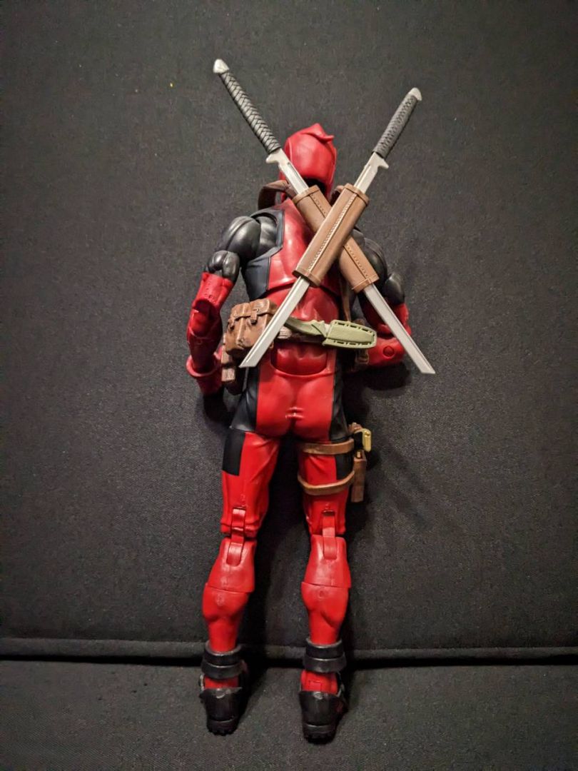 Marvel Legends Series 12" Deadpool  - Image 2