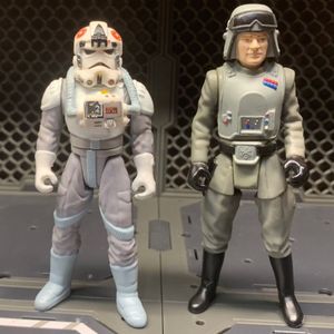 AT-AT Commander & AT-AT Driver With Imperial AT-AT Walker