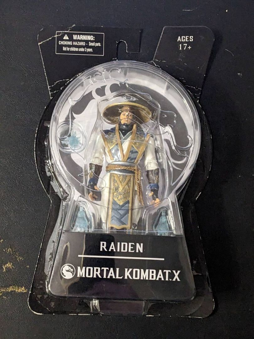 Mezco Mortal Kombat X Raiden 6" - Image 1