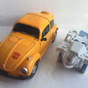 Bumblebee and Daniel Witwicky 
