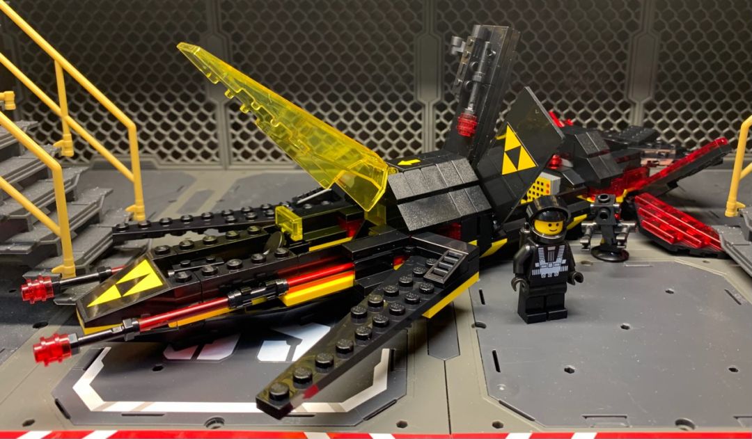 Blacktron Cruiser - Image 2