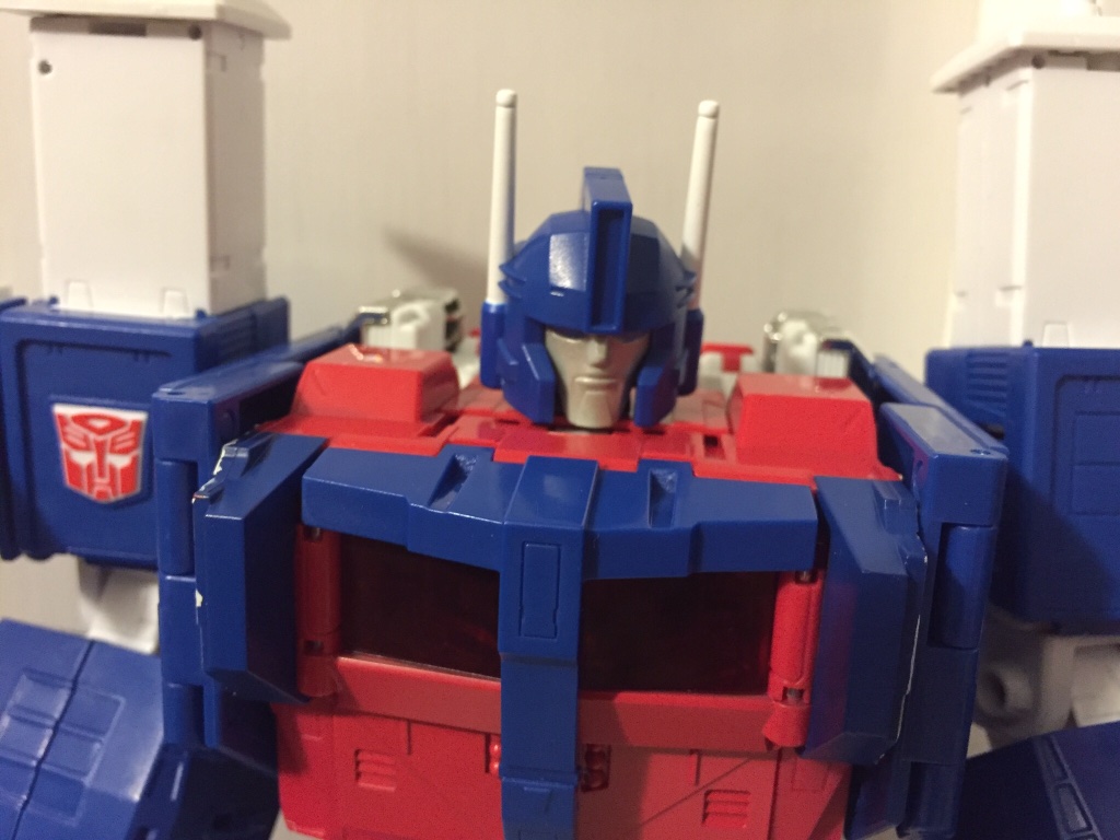 Ultra Magnus - Image 5