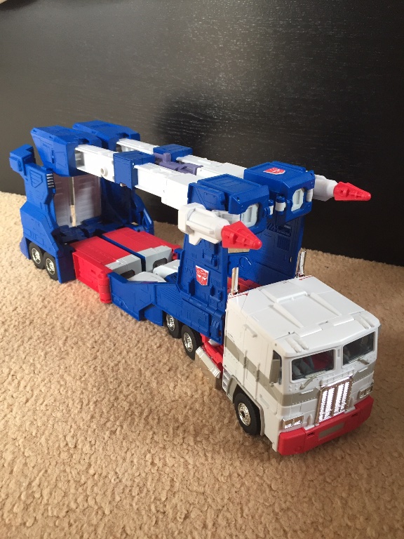 Ultra Magnus - Image 6