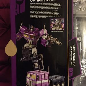 Shattered Glass Optimus Prime