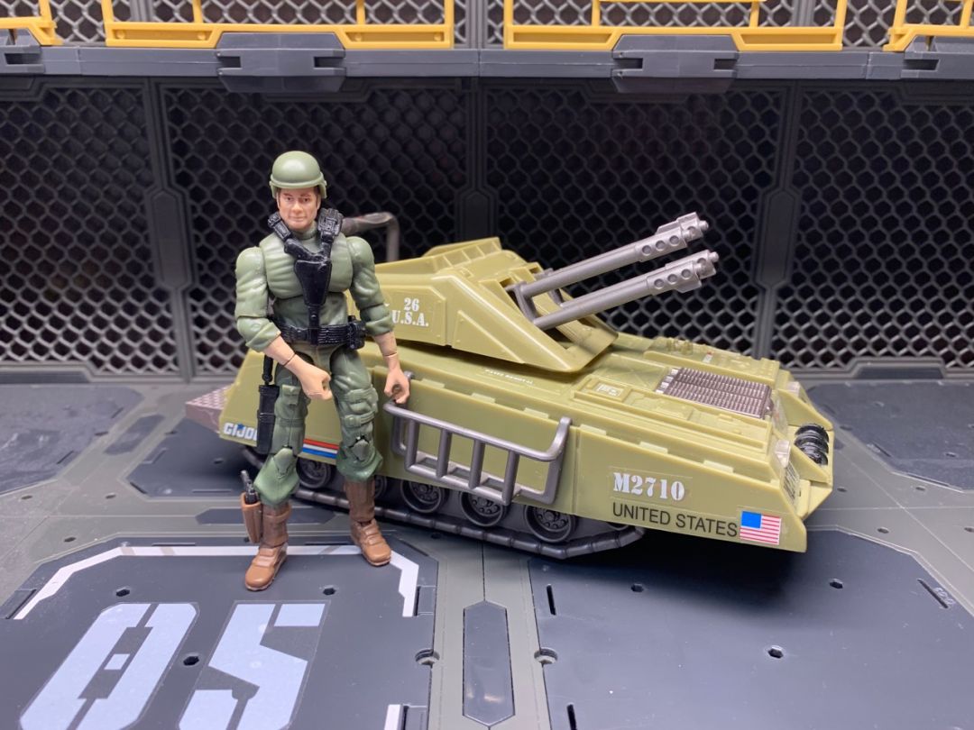 Ralph "Steeler" Pulaski & Armadillo Tank - Image 1