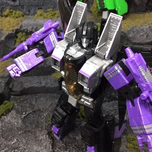Skywarp 