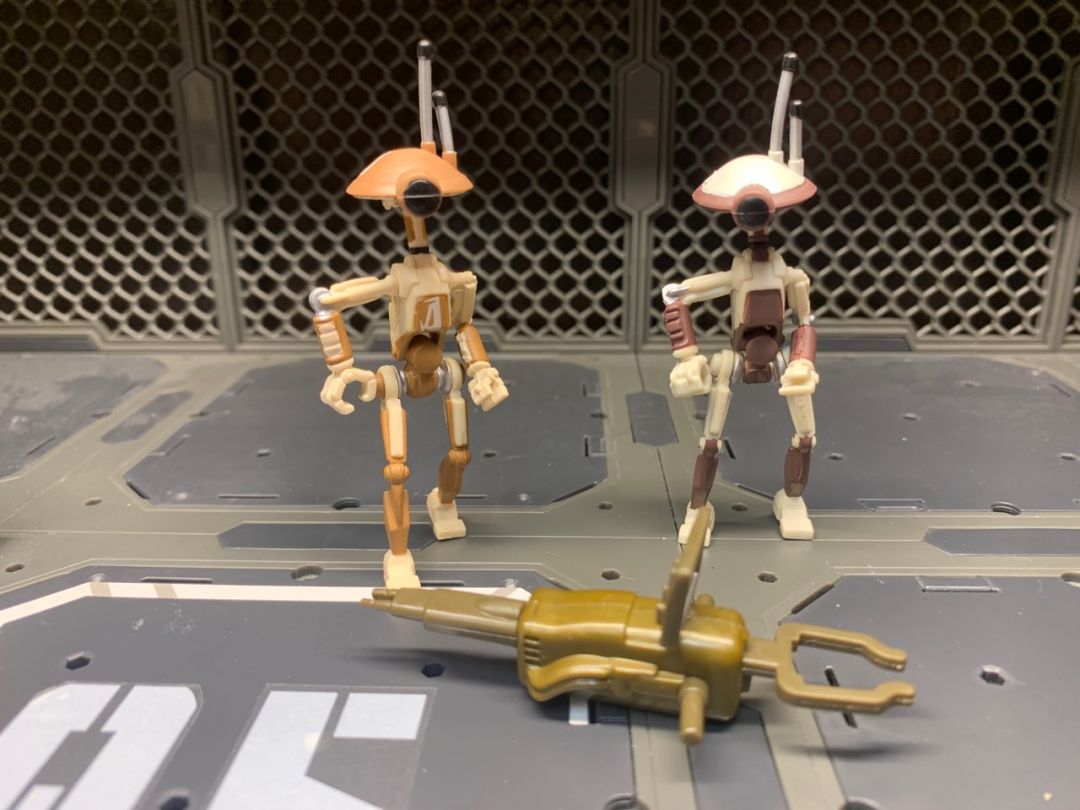 Pit Droids (2-Pack) - Image 1