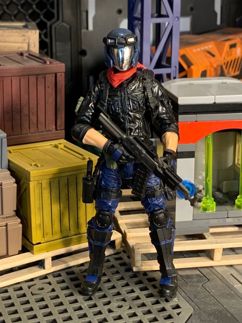 Mike The Viper  - Image 1