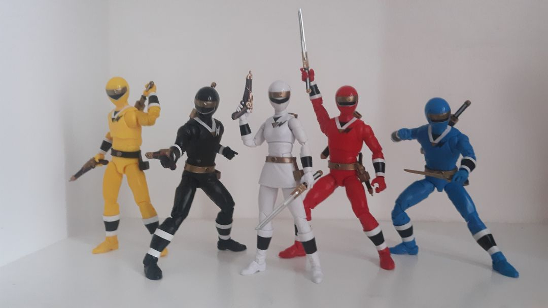 Mighty Morphin Alien Rangers - Image 2