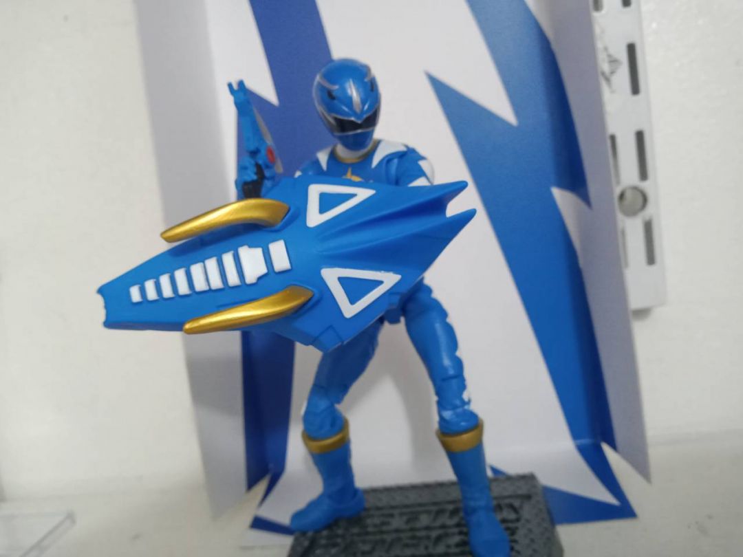 Dino Thunder Blue Ranger - Image 3