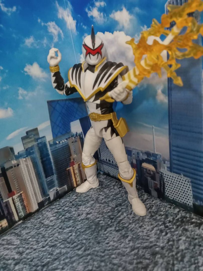 White Dino Thunder Ranger - Image 2