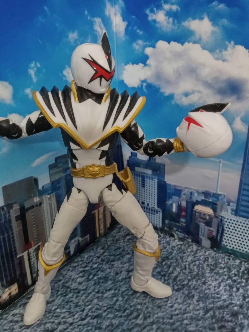White Dino Thunder Ranger - Image 6