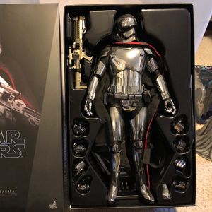 Hot Toys Captain Phasma