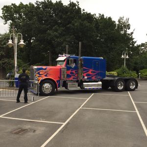 Optimus Prime (Full Scale)