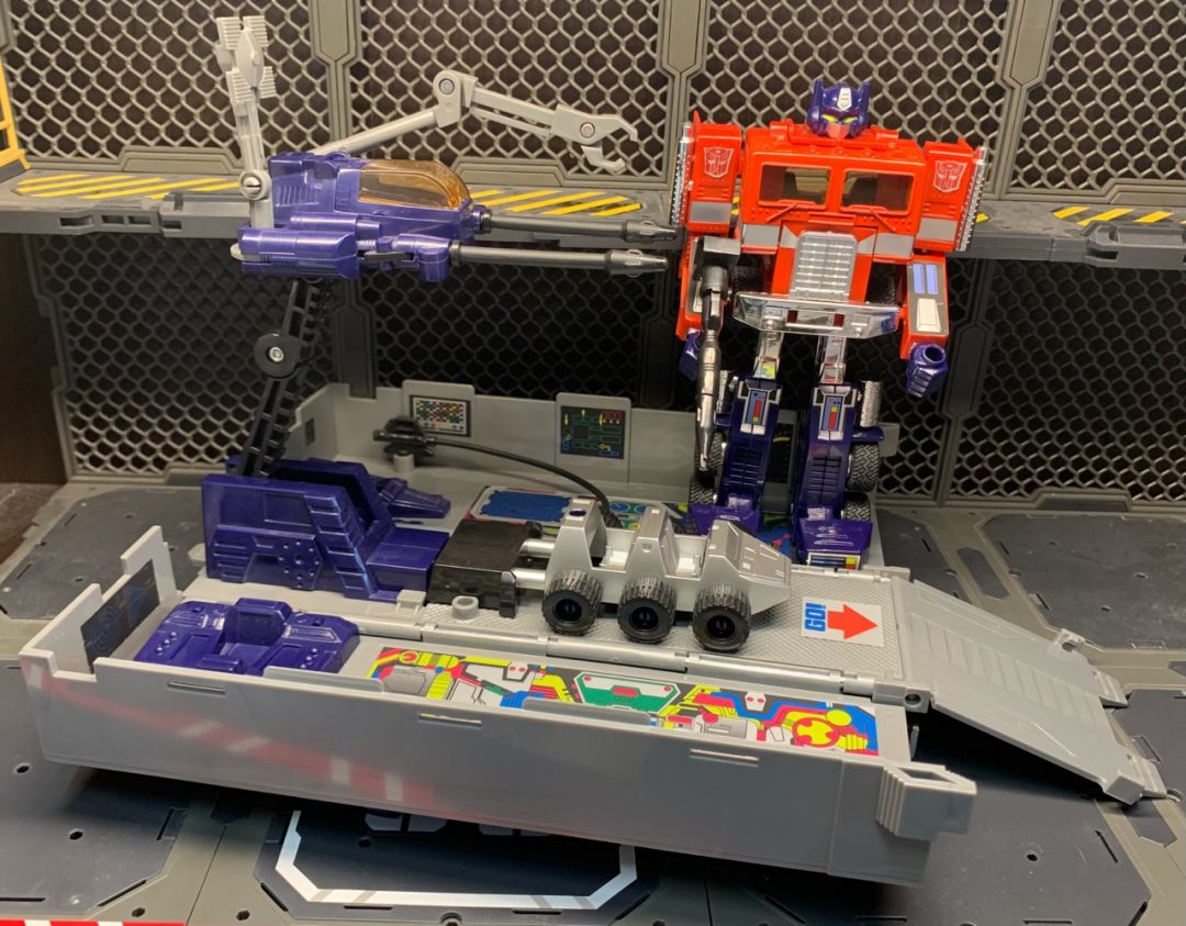 Optimus Prime  - Image 3