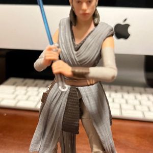Rey (Throne Room)