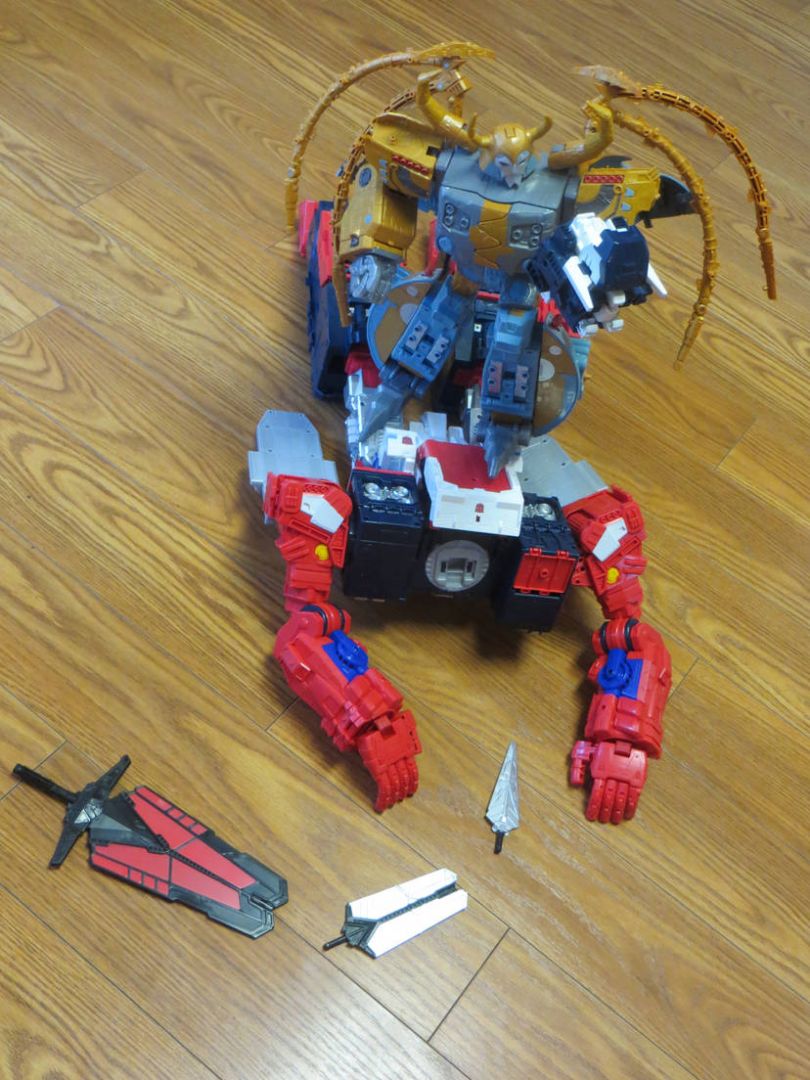 Unicron - Image 6