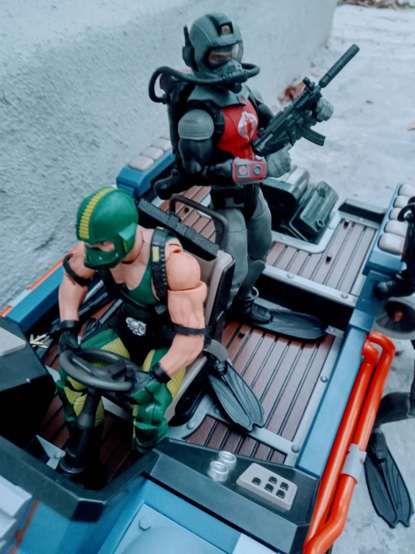 Classified Cobra Eels - Image 4