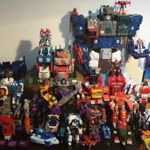 Combiner Wars and Titans Return