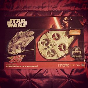 Star Wars Air Hogs Millennium Falcon Drone