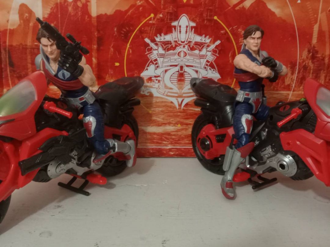 Crimson Twins and Baroness - Image 8