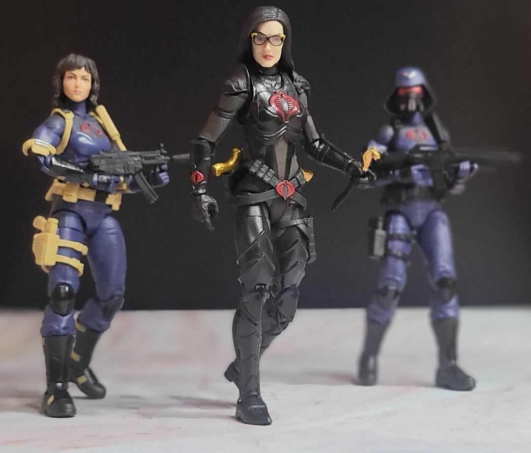 Baroness with Personal Guard Detail - Image 1