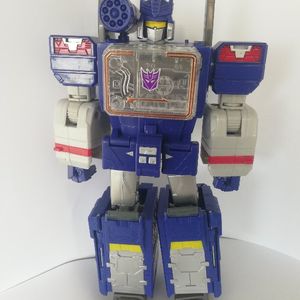 Soundwave titans return