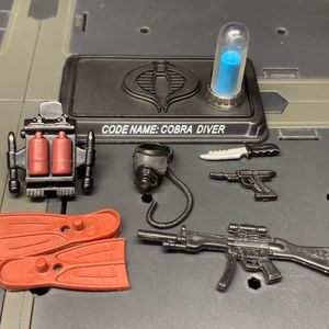 Cobra Diver