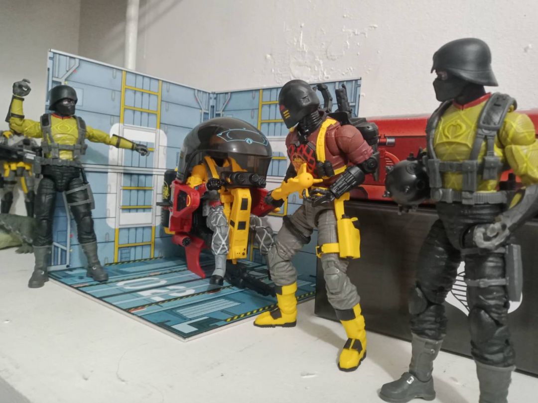 Classified Python Patrol Tele-Viper & Trubble Bubble - Image 9
