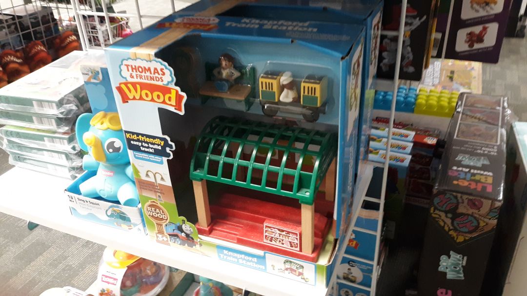 Second and Charles stock. - Image 7