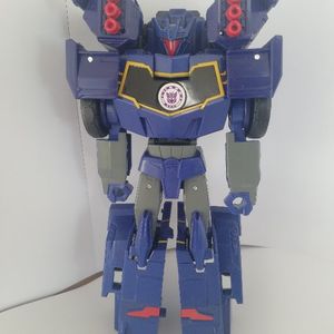 Soundwave robots in disguise