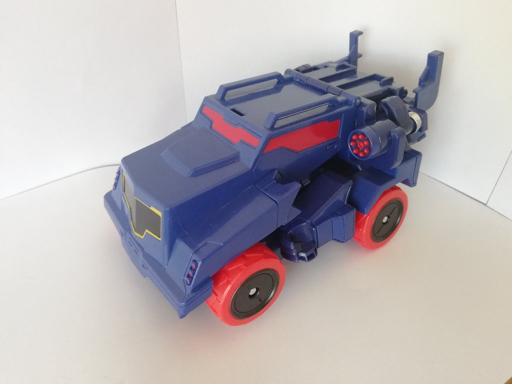 Soundwave Robots in disguise - Image 2