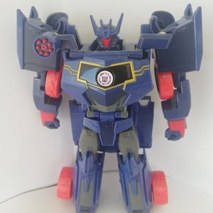 Soundwave Robots in disguise