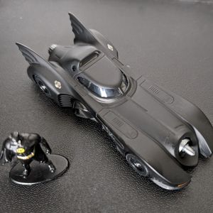 Batman and Batmobile 89 (1:32 scale)