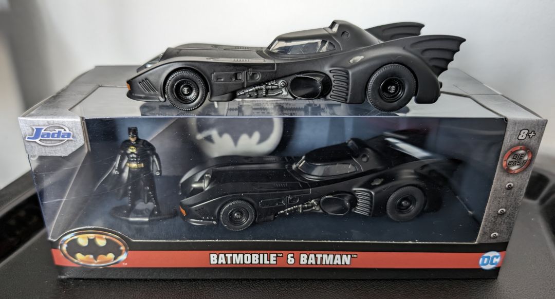 Batman and Batmobile 89 (1:32 scale) - Image 8
