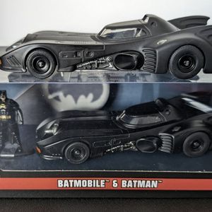 Batman and Batmobile 89 (1:32 scale)