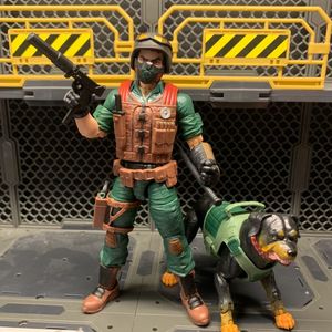 Mutt & Junkyard 