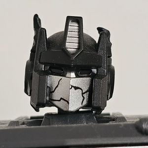 Alternate Universe Optimus Prime 