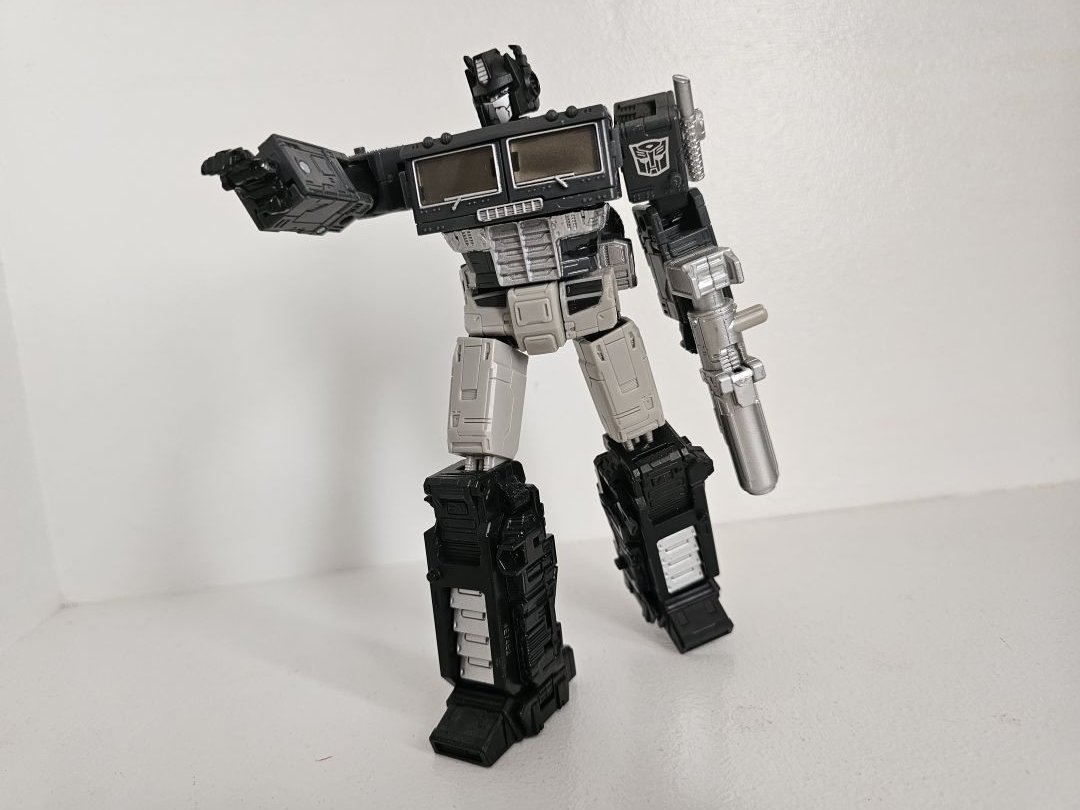 Alternate Universe Optimus Prime  - Image 6