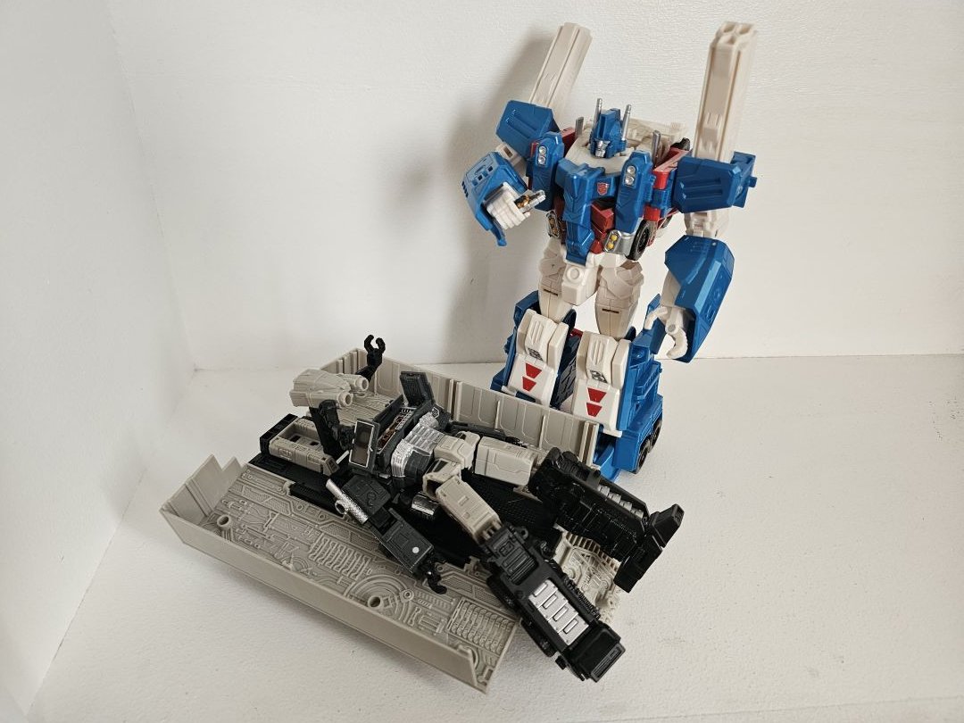 Alternate Universe Optimus Prime  - Image 7