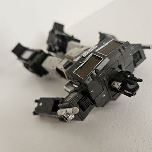 Alternate Universe Optimus Prime 