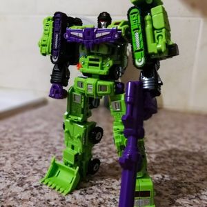 Legends Devastator.  AKA MFT Oversized KO of DX9 Hulkie. 