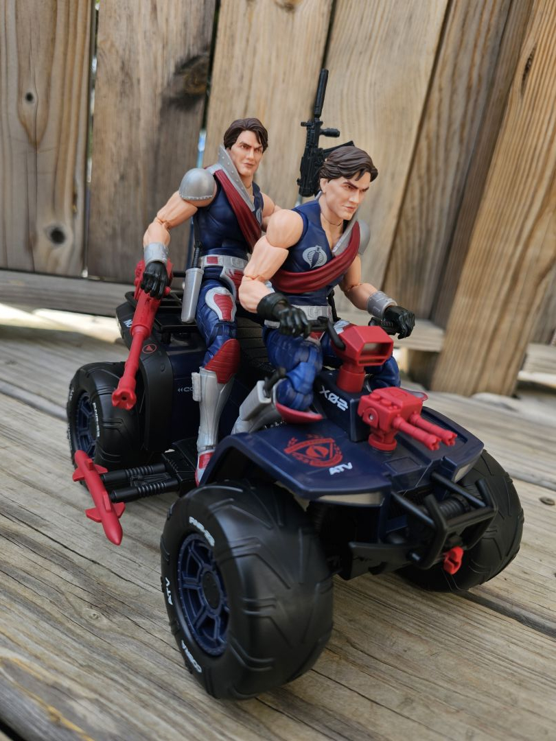 Twins Chariot  - Image 1