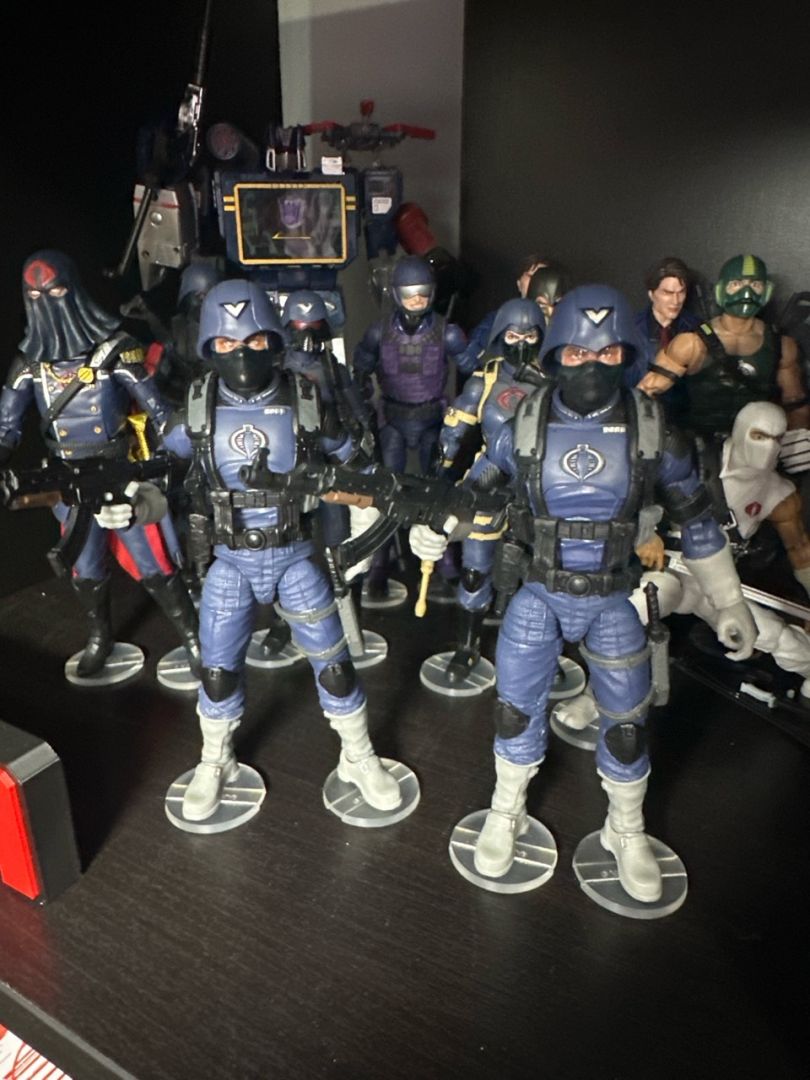 Cobra Gray Officers - Image 1