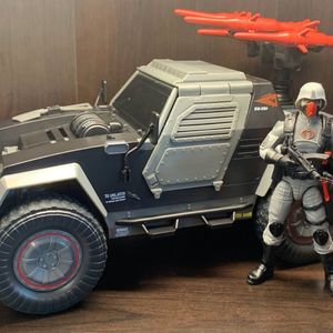 Cobra Night Attack 4-WD Stinger & Driver