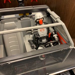 Cobra Night Attack 4-WD Stinger & Driver