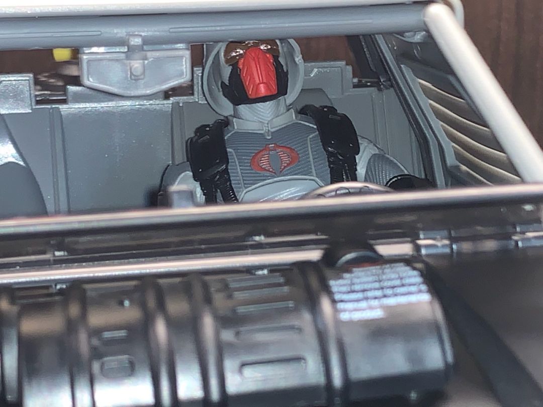Cobra Night Attack 4-WD Stinger & Driver - Image 7