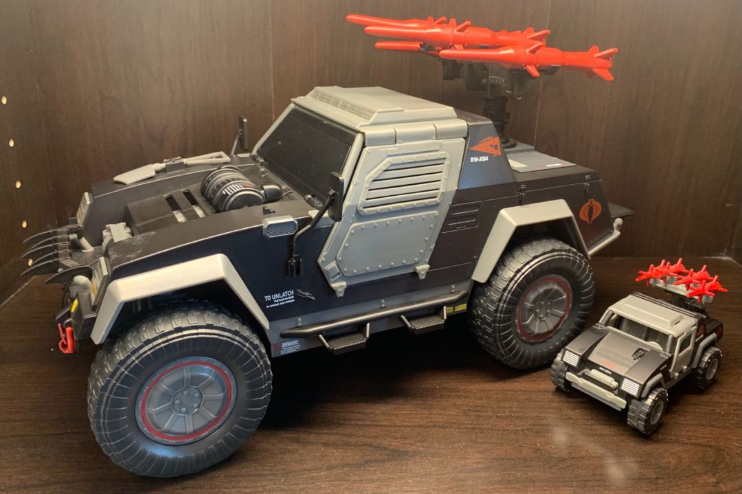 Cobra Night Attack 4-WD Stinger & Driver - Image 46