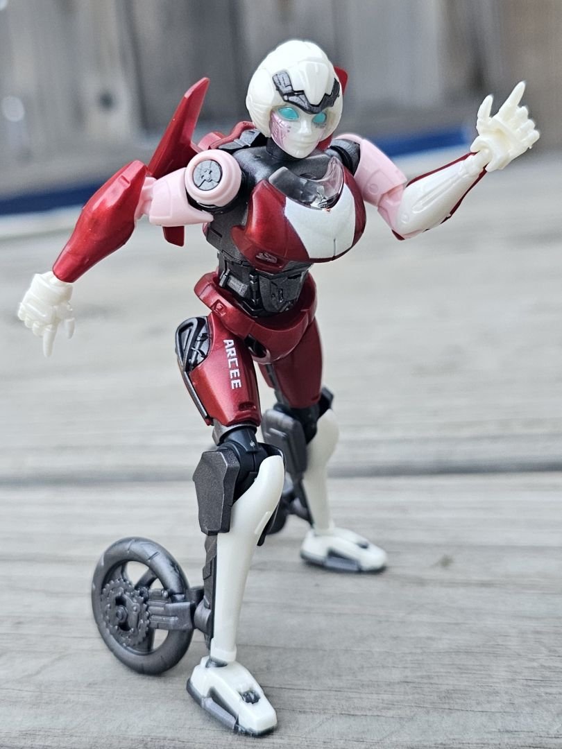 Arcee - Image 5