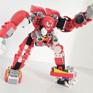 Knuckles Guardian Mech